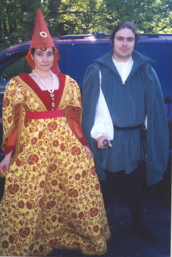 mom_and_phil.jpg - 116932 Bytes